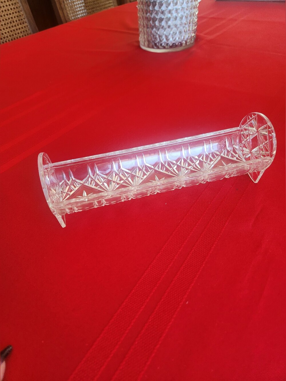 Cut Plastic Crystal Rolled Ritz Cracker Holder - Clear